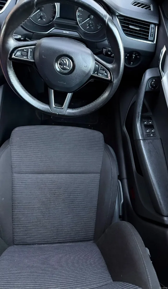 Skoda Octavia 2016 Automatic - Image 3