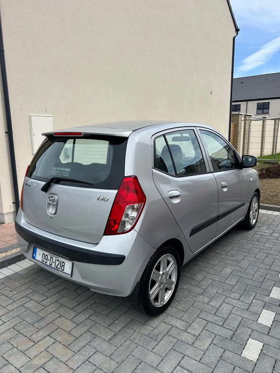 Hyundai i10 2009 - Image 1