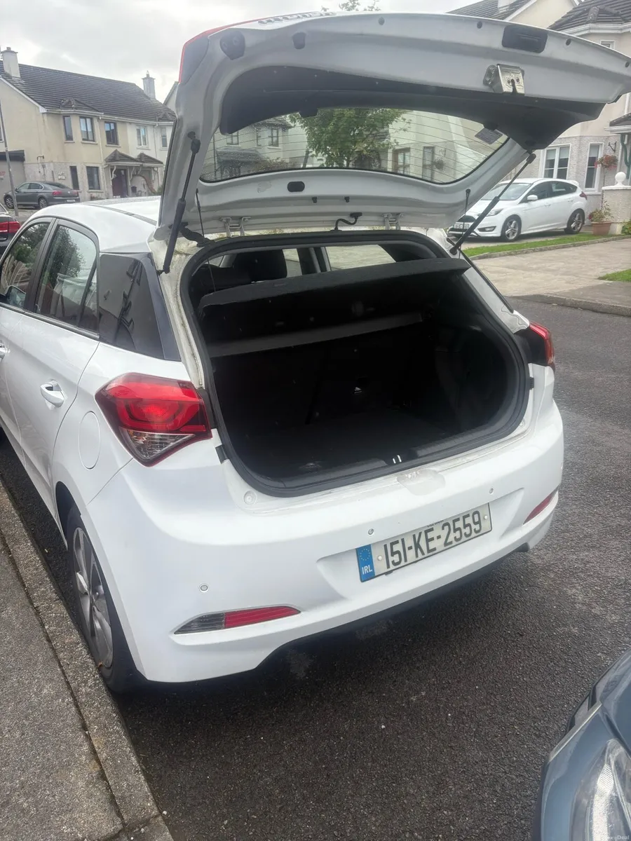Car - Image 2