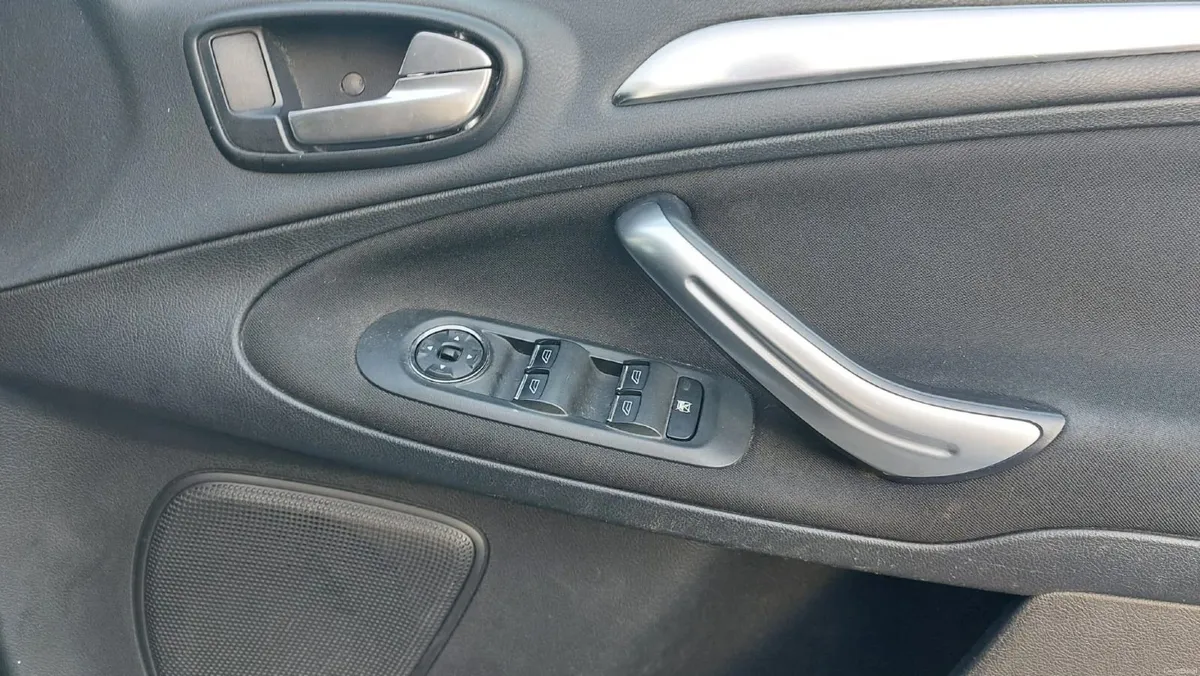 Ford S-Max 2010 - Image 5