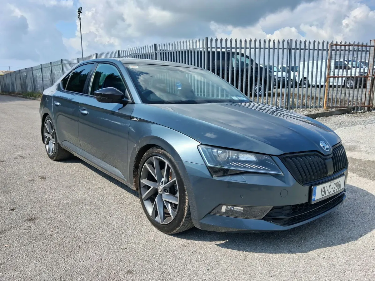 2019 Skoda Superb sport line - Image 1