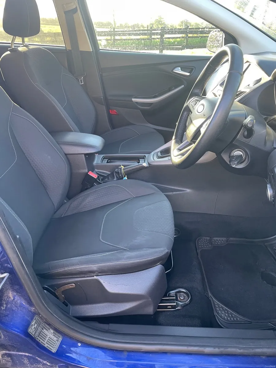 Ford Focus 2017 - Image 2