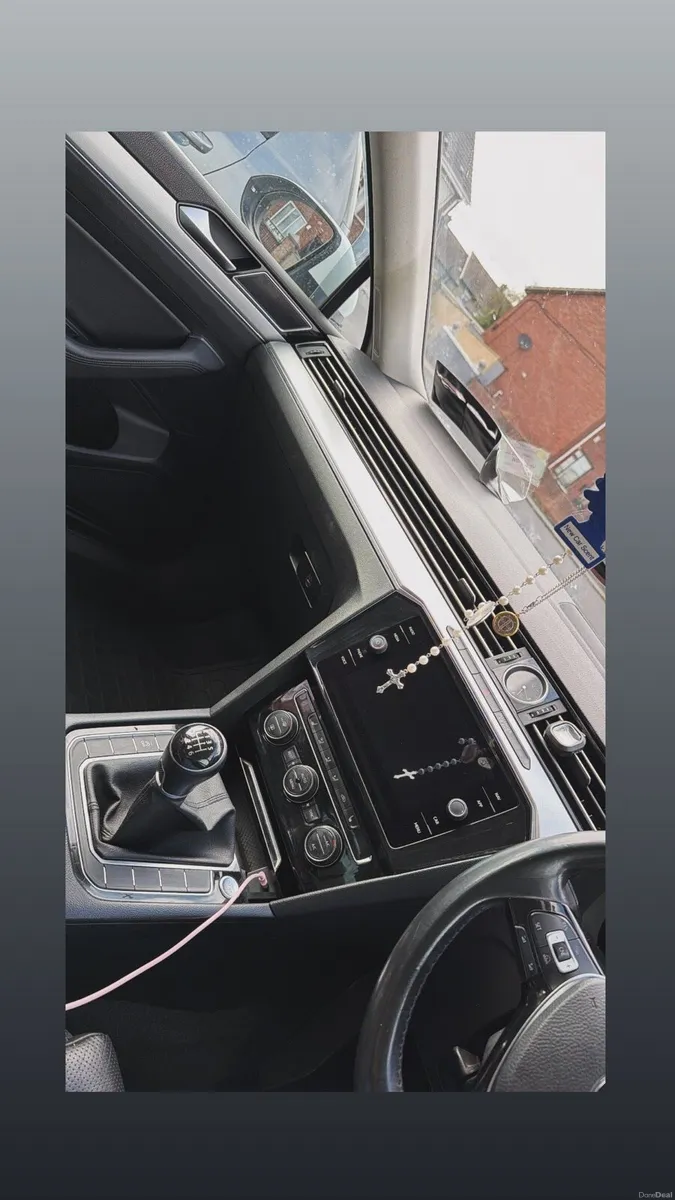 Volkswagen Passat - Image 4