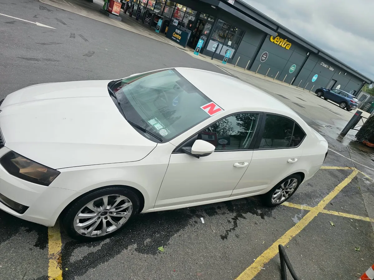 2015 Skoda Octavia Automatic - Image 6
