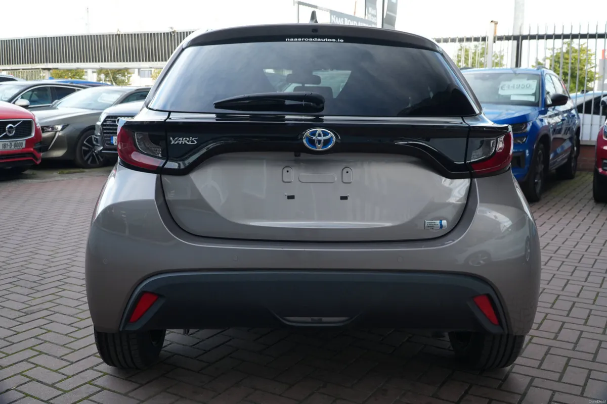 2021 TOYOTA YARIS HYBRID - Image 5