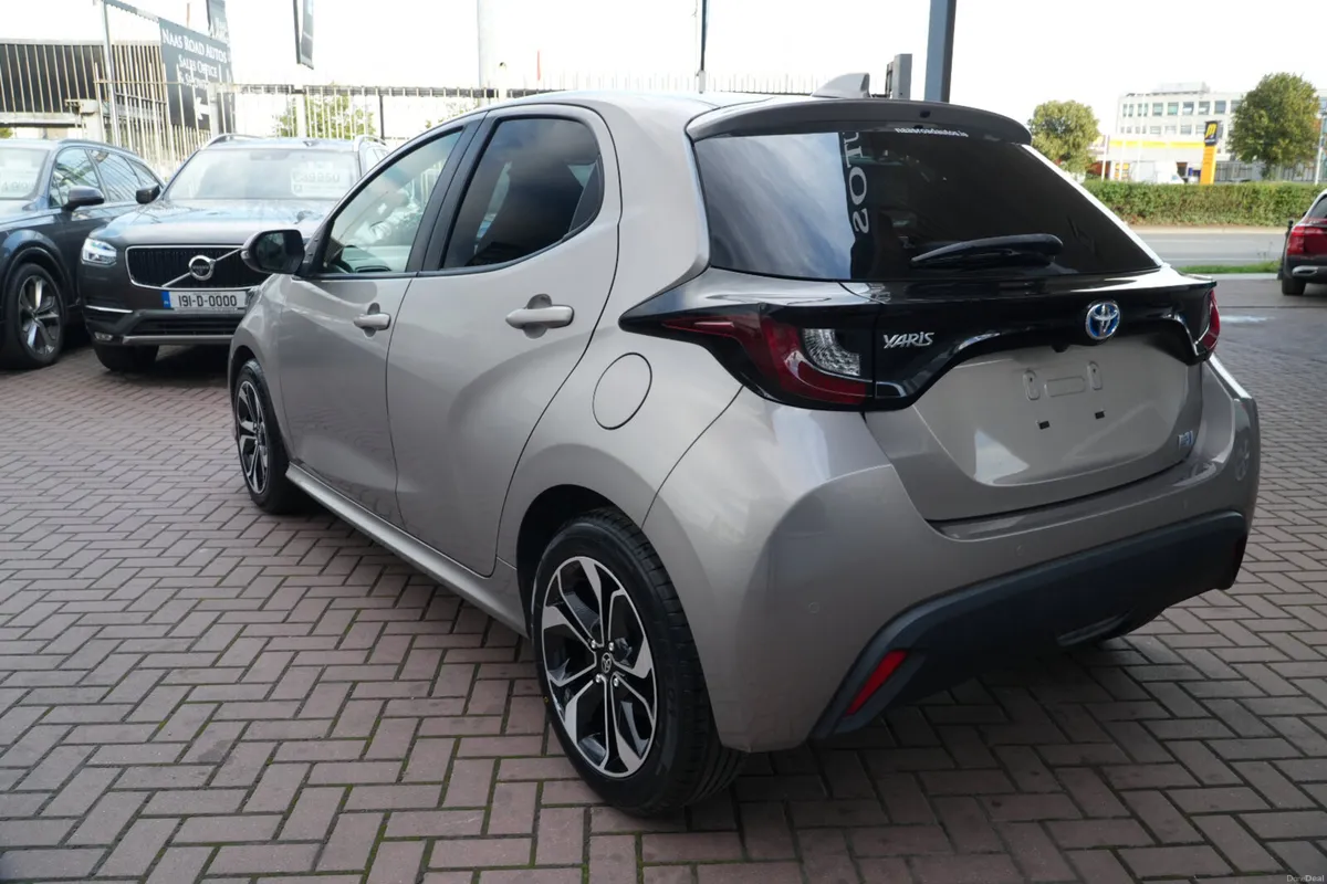 2021 TOYOTA YARIS HYBRID - Image 6