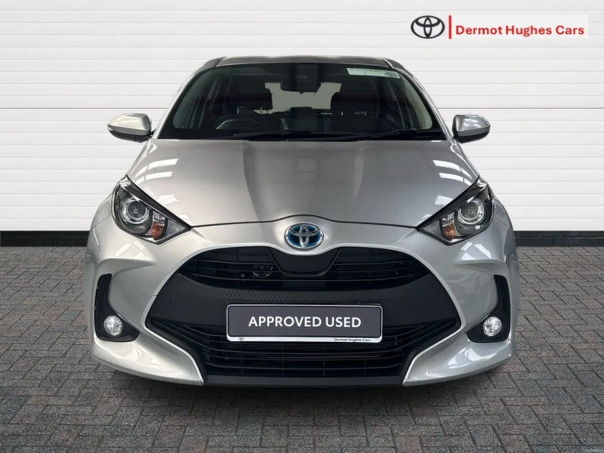 Toyota Yaris HYBRID LUNA  AUTO - Image 5