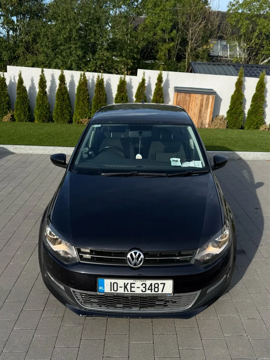 Volkswagen Polo TDI 1.6L CAR OF THE YEAR 2010 - Image 1