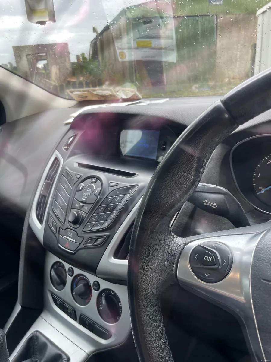 Ford Focus 2011 - Image 3