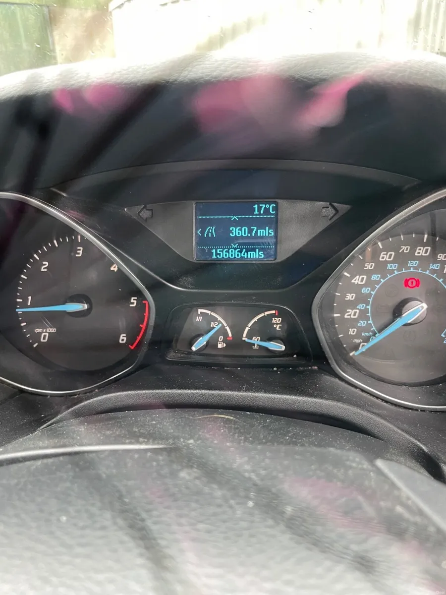 Ford Focus 2011 - Image 2