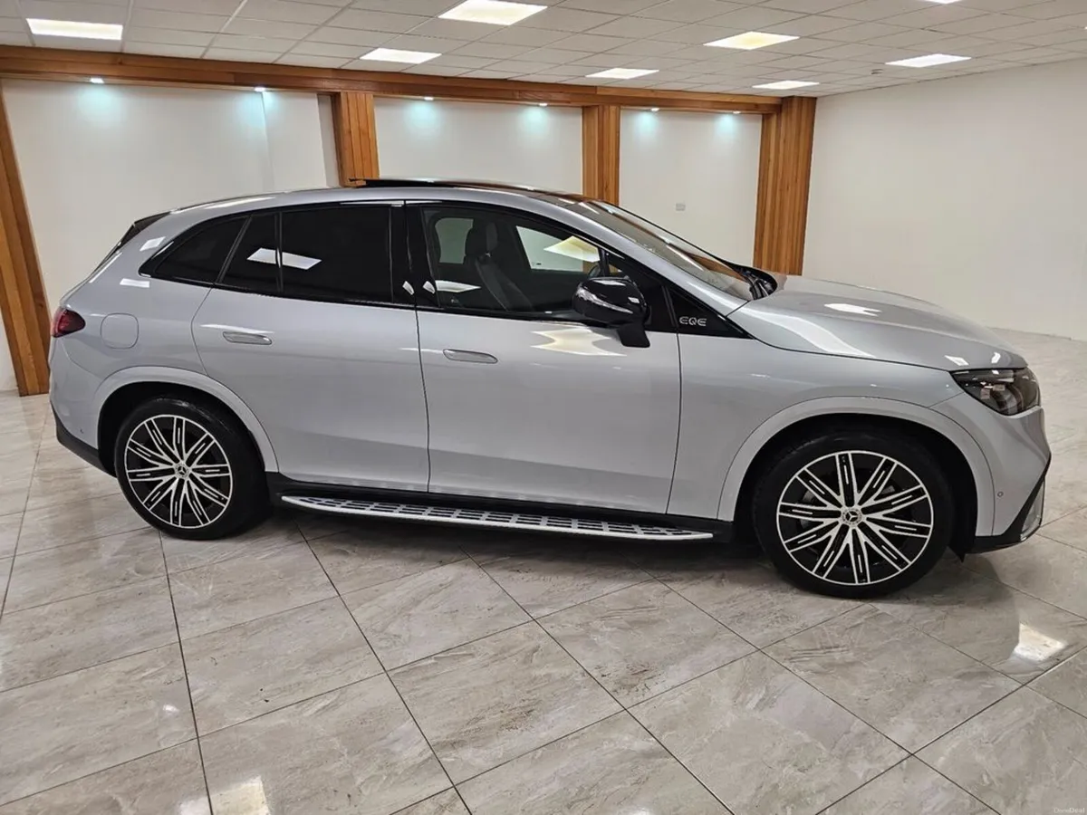 Mercedes-Benz EQE SLIDING SUNROOF - Image 6