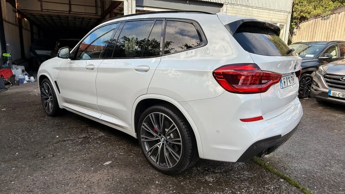 Car - Image 6