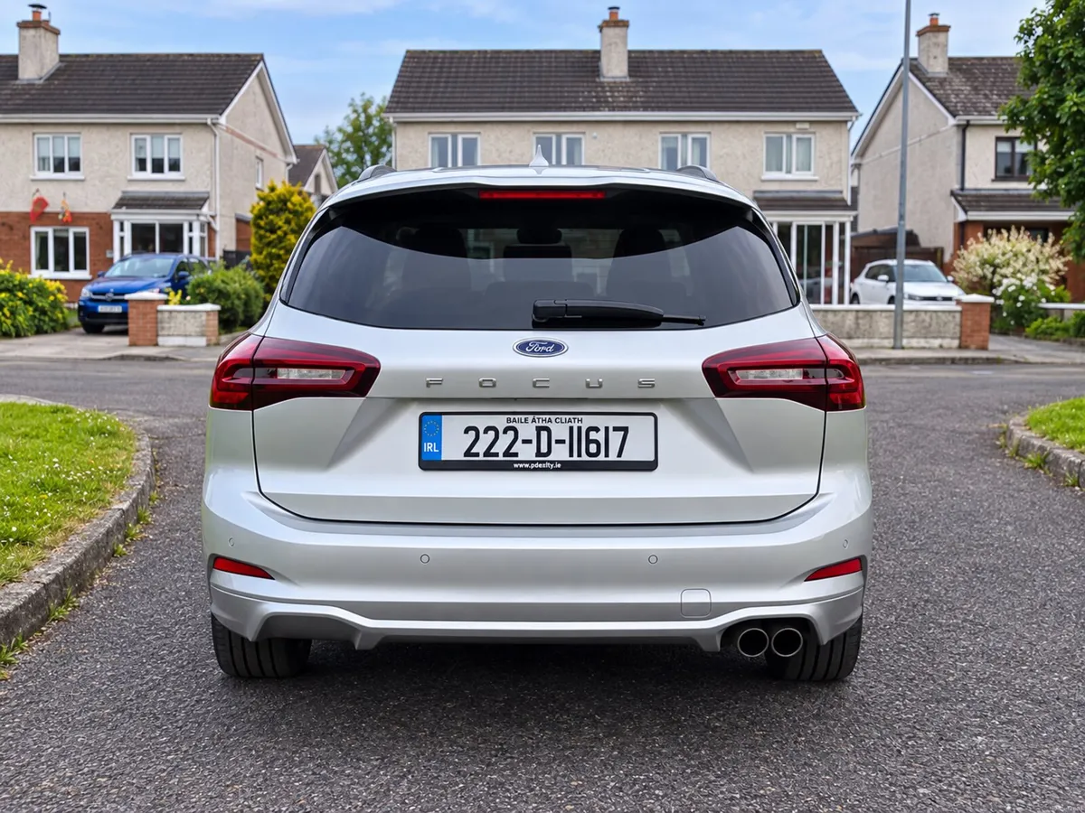 2022 Ford Focus ST-Line - Image 6