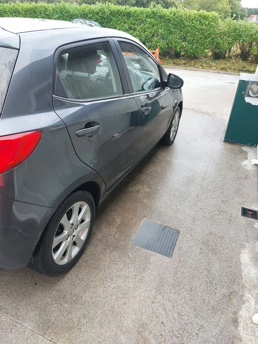 Car - Image 4