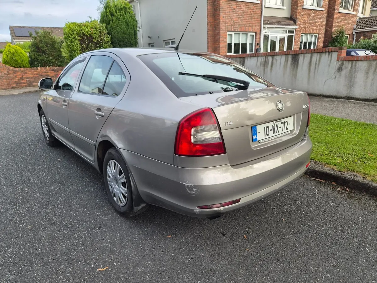 Skoda Octavia 2010 1.6 diesel - Image 3