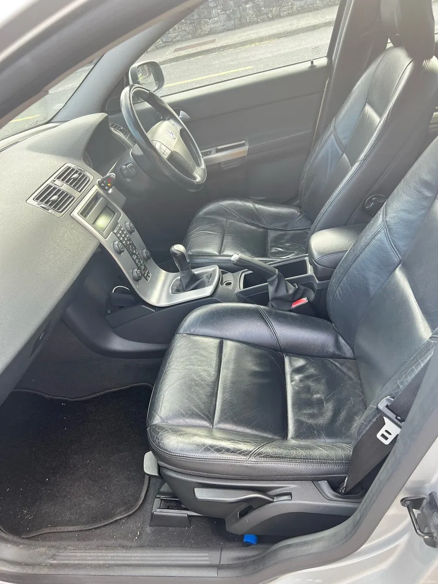 Volvo S40 - Image 5