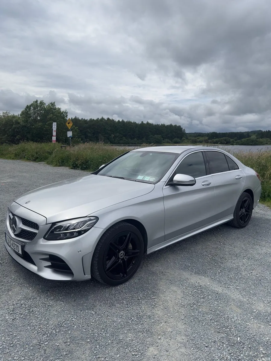 2019 Mercedes-Benz C200d AMG Line Automatic 86k km - Image 3