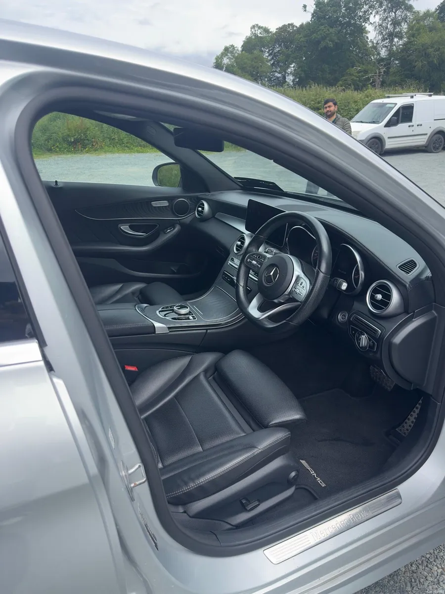 2019 Mercedes-Benz C200d AMG Line Automatic 86k km - Image 5