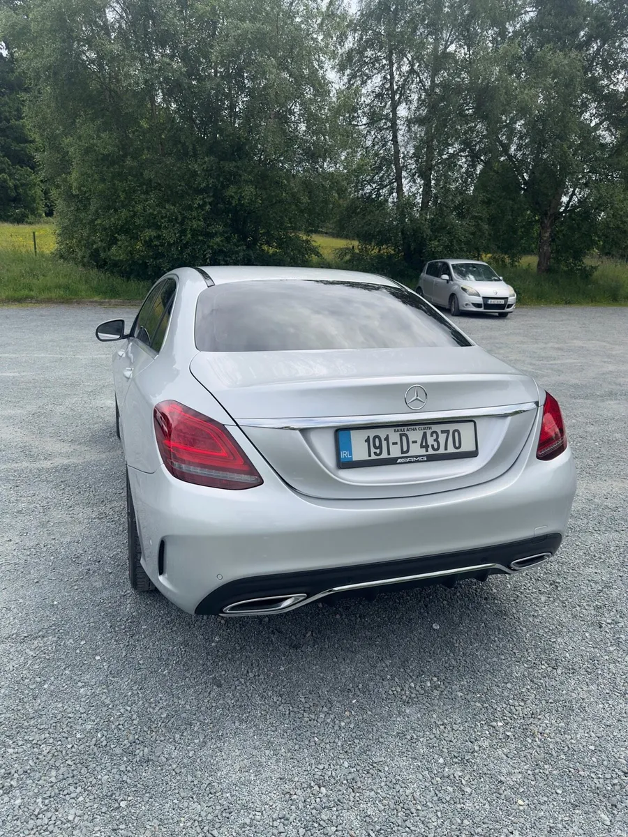 2019 Mercedes-Benz C200d AMG Line Automatic 86k km - Image 4