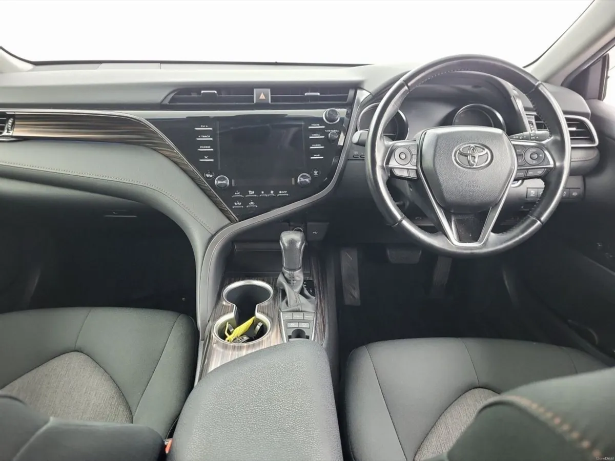 Toyota Camry Hybrid Auto - Image 3