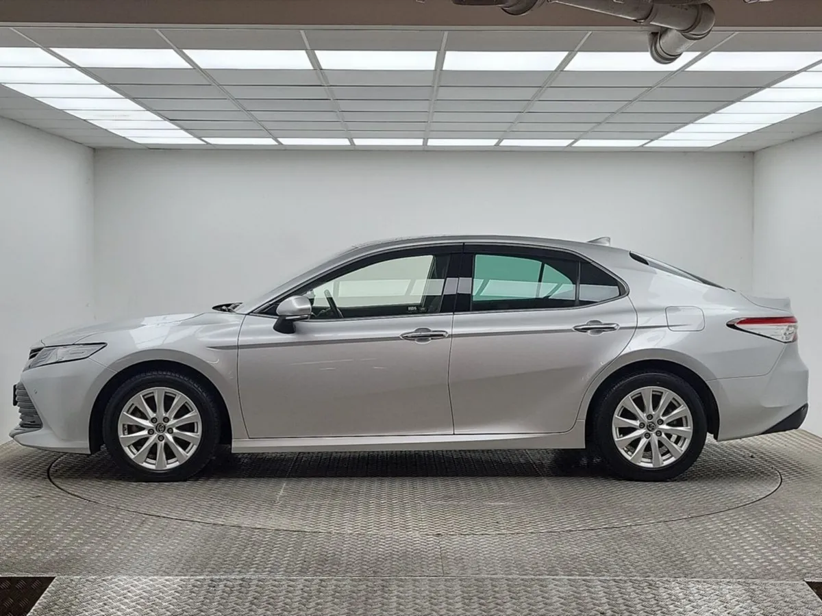 Toyota Camry Hybrid Auto - Image 5