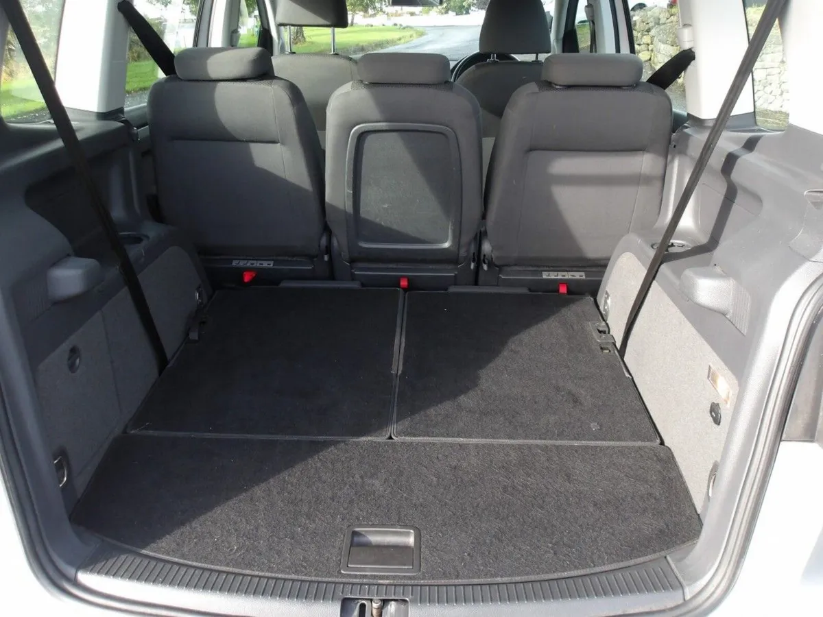 Volkswagen Touran 1.6 TDI  TRENDLINE 7S - Image 6