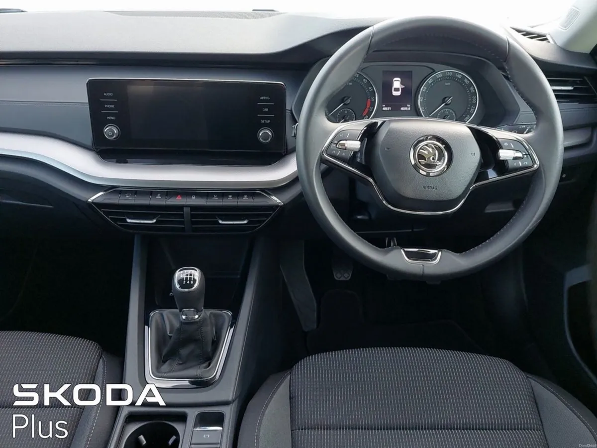 Skoda Octavia AMBITION 2.0TDI 115HP *4.9% APR* - Image 2