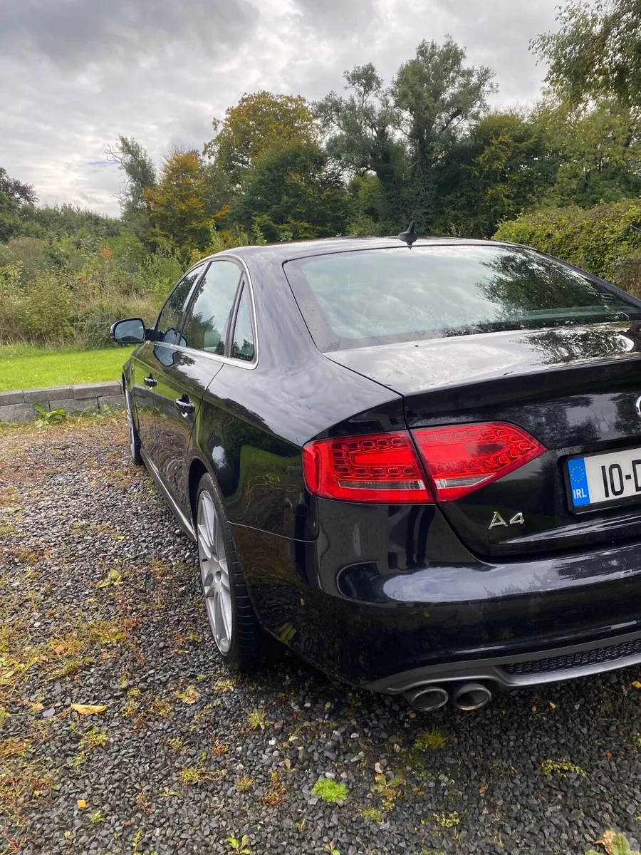 Audi A4 2010 - Image 5