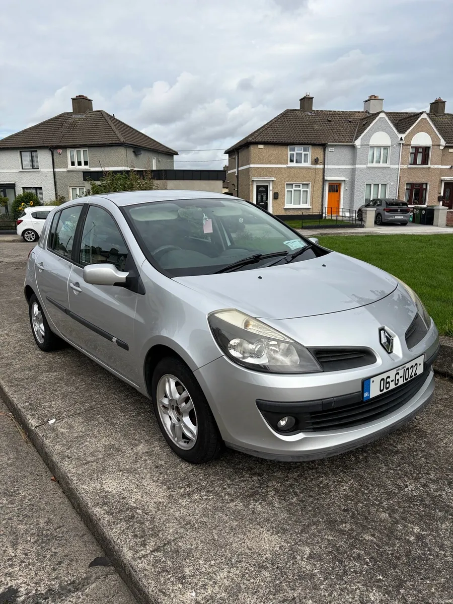 Renault Clio - Image 1