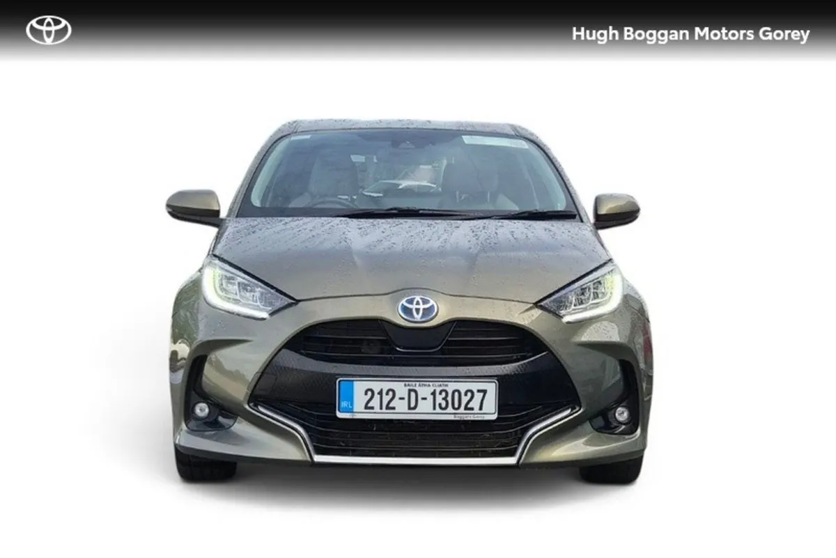 Toyota Yaris YARIS HYBRID PLATINUM - Image 5