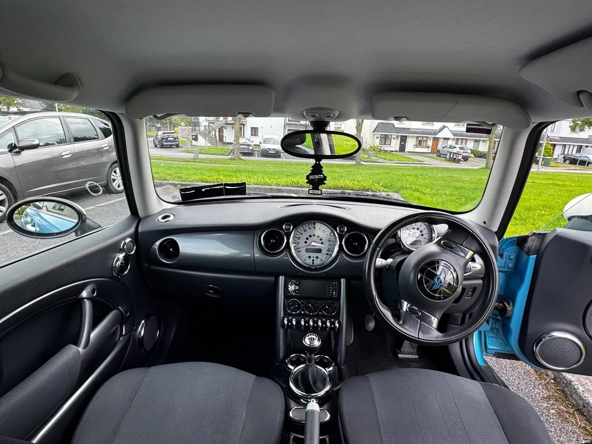 Mini Cooper 2004 - Image 3