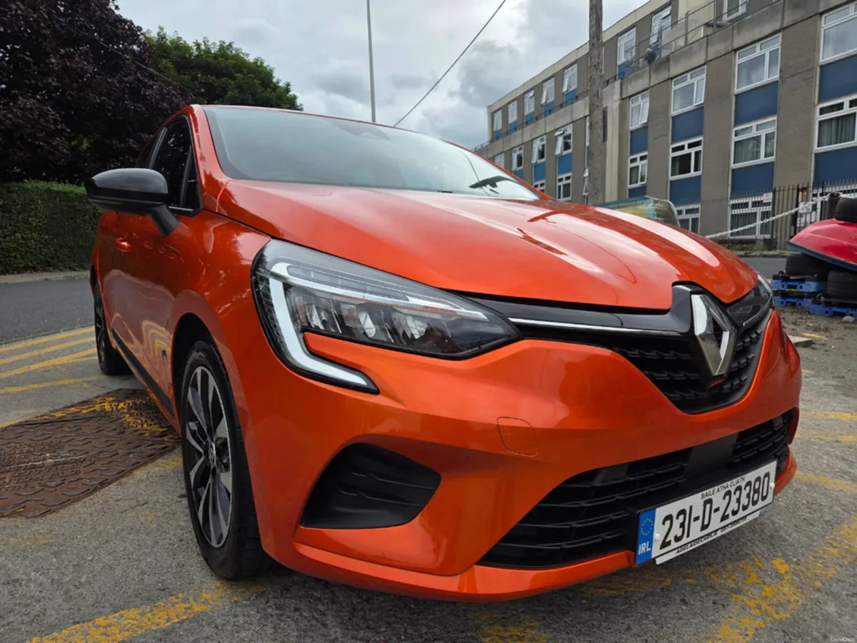 Renault Clio EQUILIBRE TCE 90 MY22.5 5 5DR - Image 1