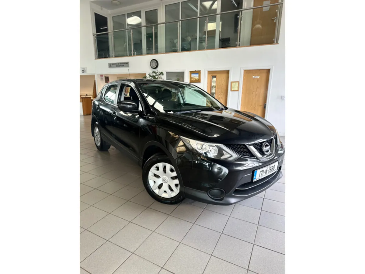 Nissan Qashqai 1.2 PET XE E6 4DR - Image 1
