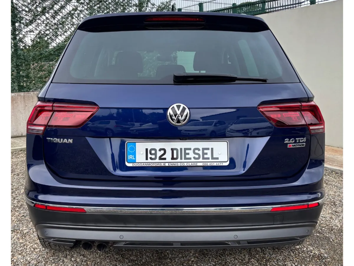 Volkswagen Tiguan 4-Motion Automatic 192 - Image 6