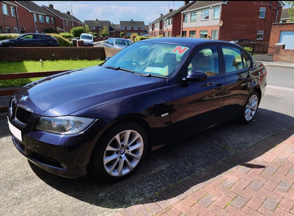 BMW320D E90 - Image 1