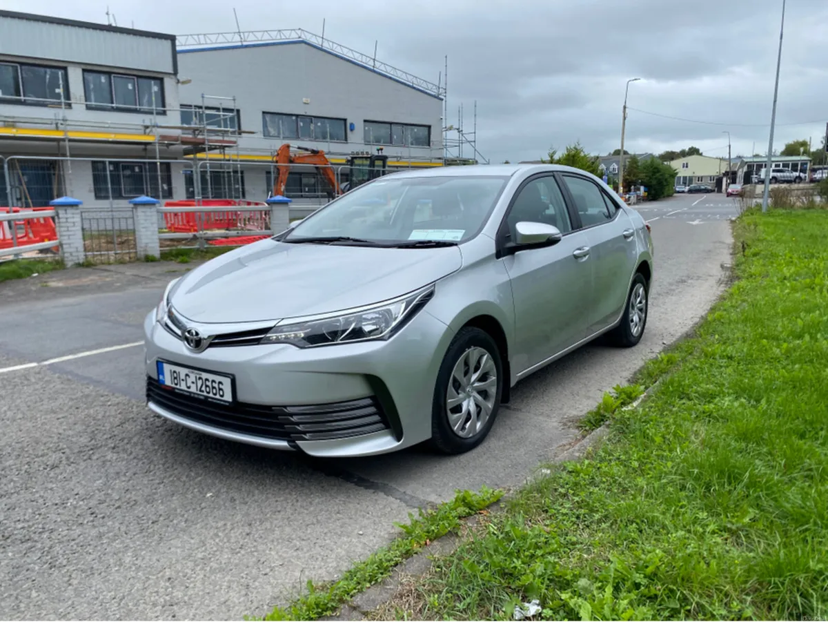 Toyota Corolla 1.33 TERRA 4DR - Image 1