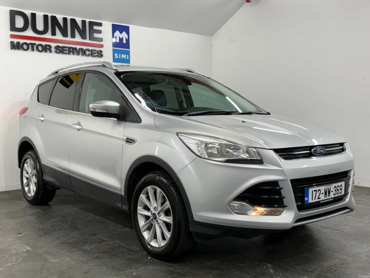 Ford Kuga **TITANIUM EDITION **MULTI SERVICE HISTO - Image 4