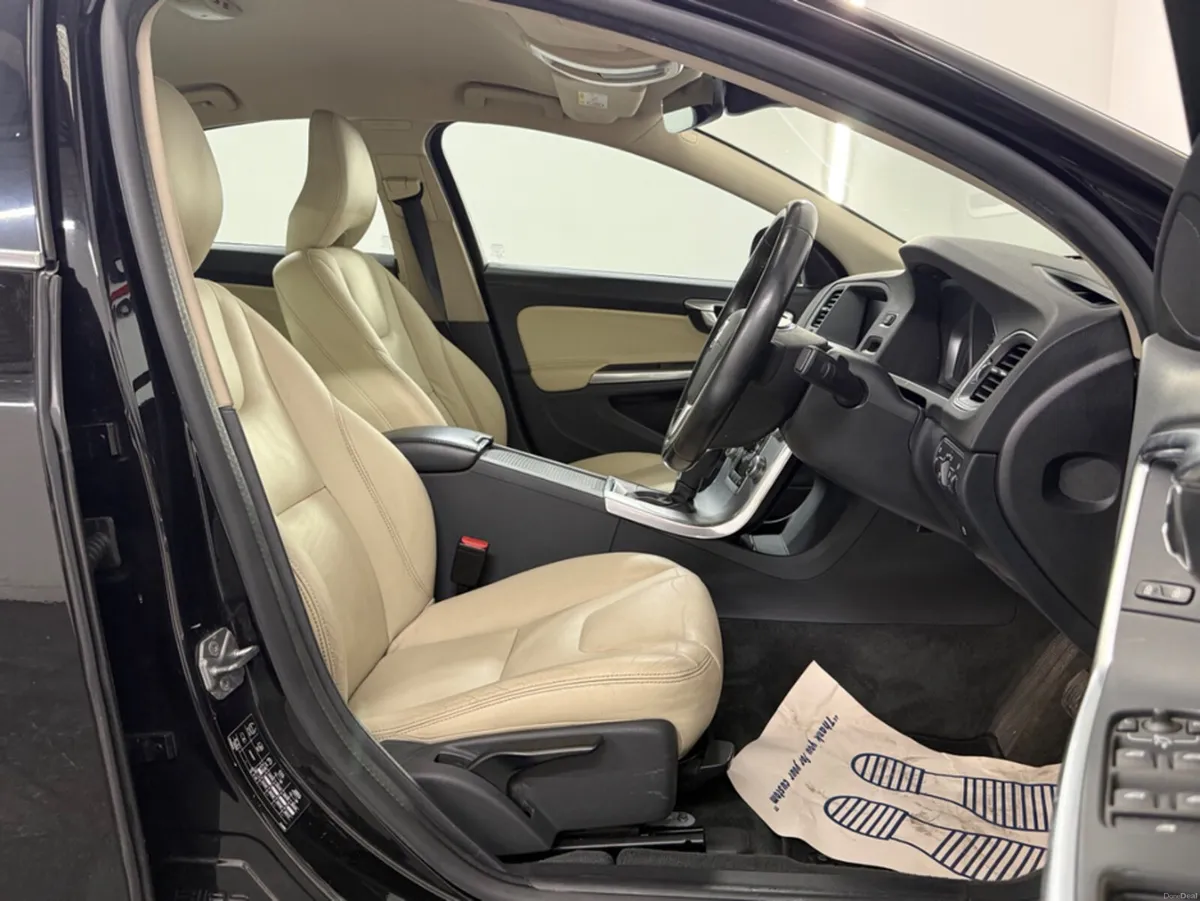 Volvo S60 **2 KEYS  **HEATED SEATS **HEATED STEERI - Image 5