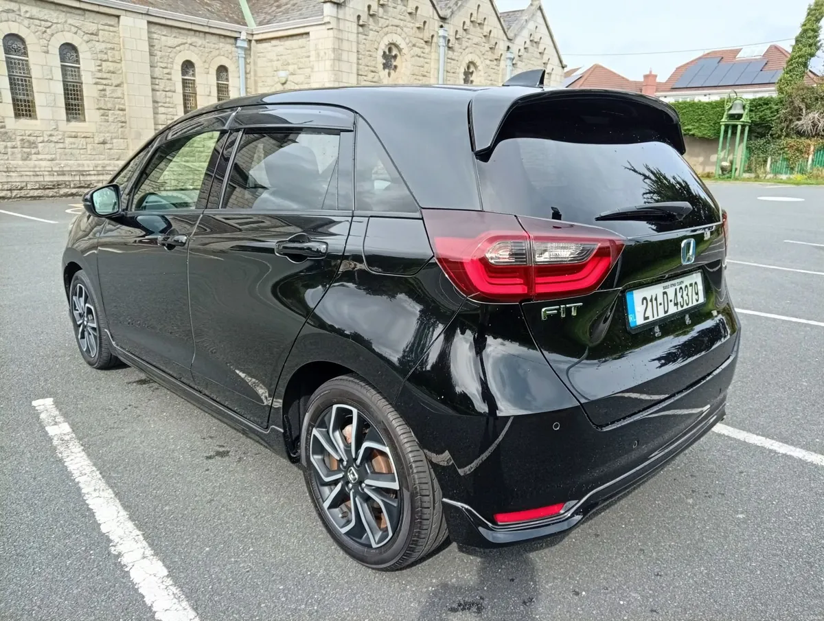 211 Honda Fit 1.5 Self Charging Hybrid High Spec - Image 4