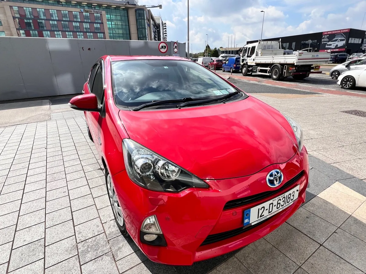 Toyota Aqua 2012 - Image 2