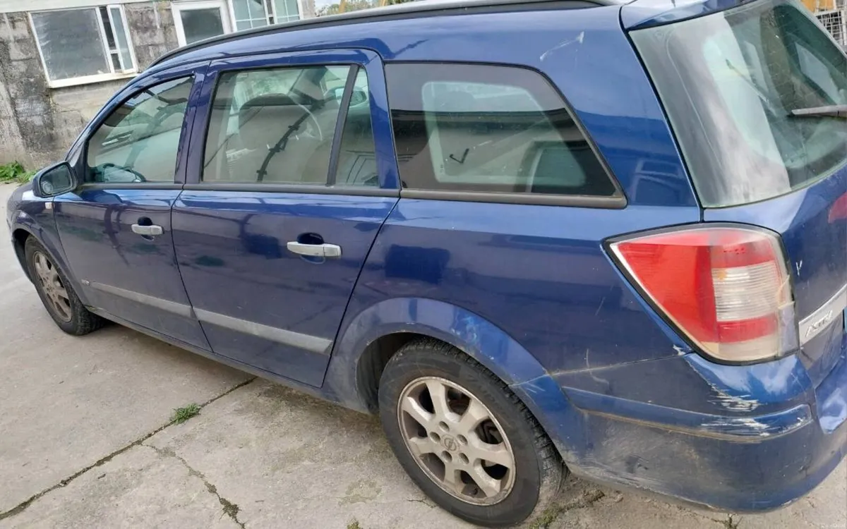 08 Vauxhall Astra - Image 2