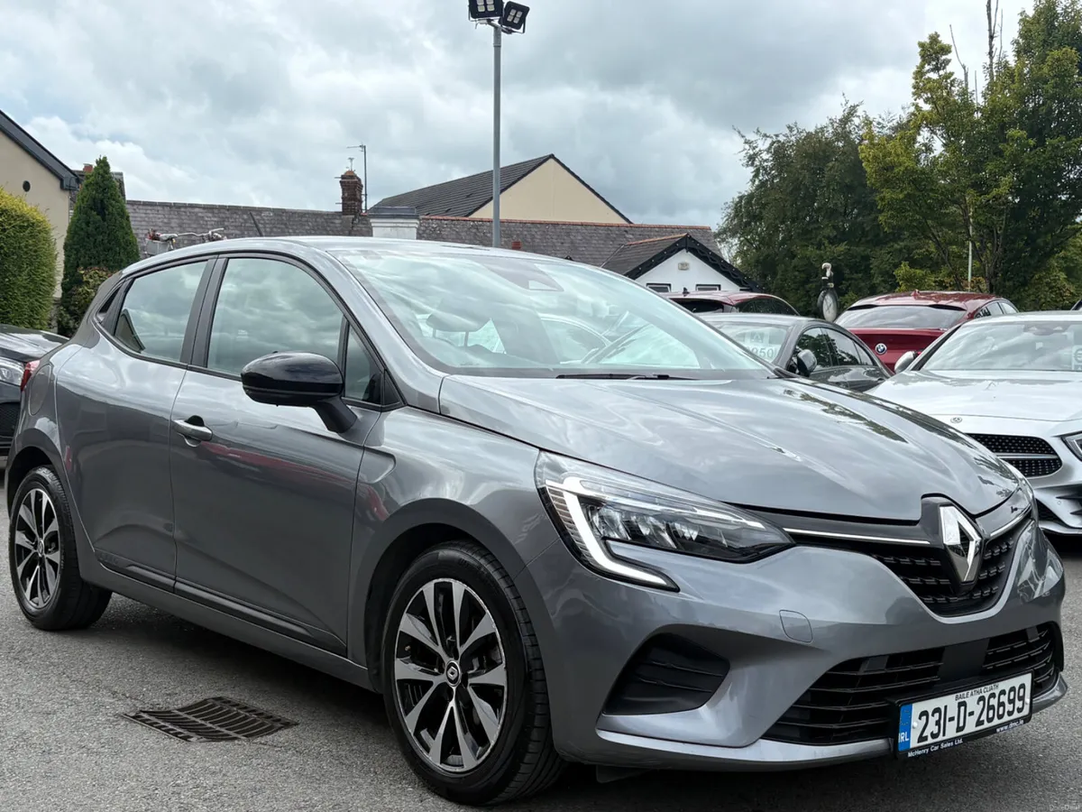231 Renault Clio Equilibre 1.0 Petrol - Image 3