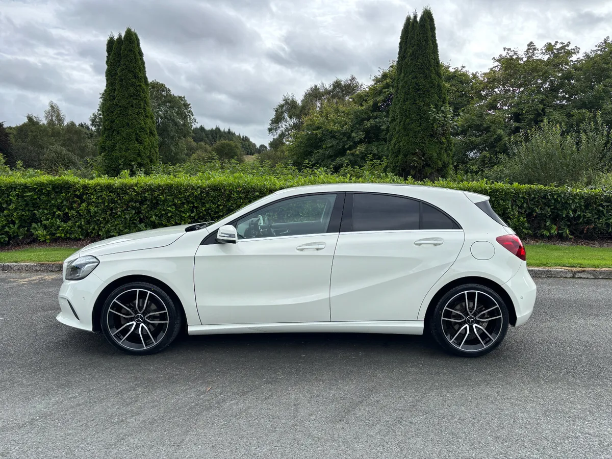 MERCEDES BENZ A180 STYLE AUTO 2017 - Image 5