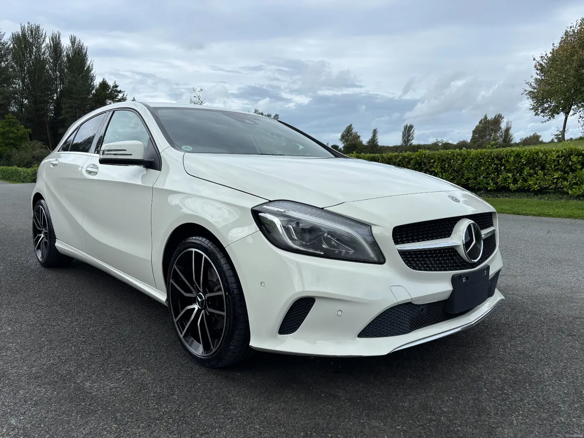 MERCEDES BENZ A180 STYLE AUTO 2017 - Image 1