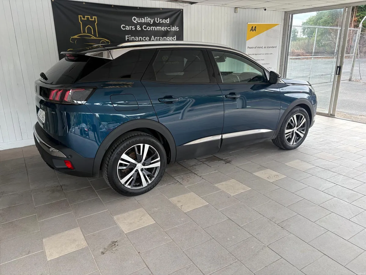 2023 Peugeot 3008 ALLURE PREMIUM + HYBRID AUTO - Image 6
