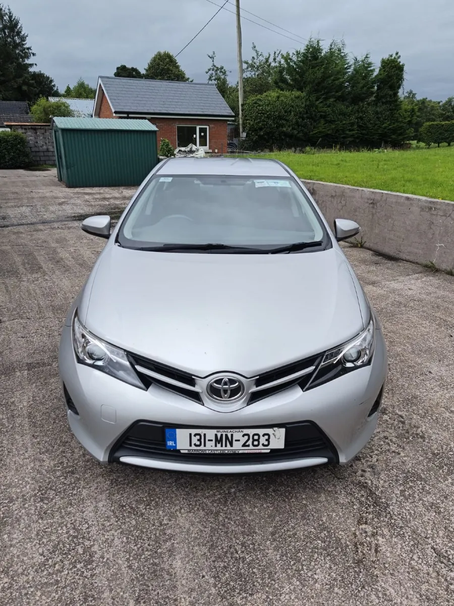 Toyota Auris 2013 - Image 1