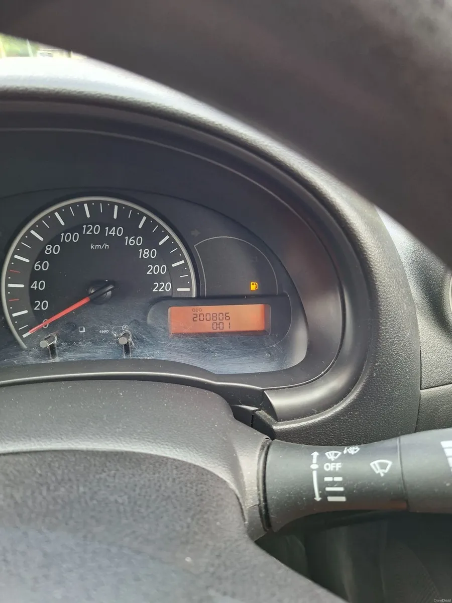 Nissan Micra 2011 - Image 6