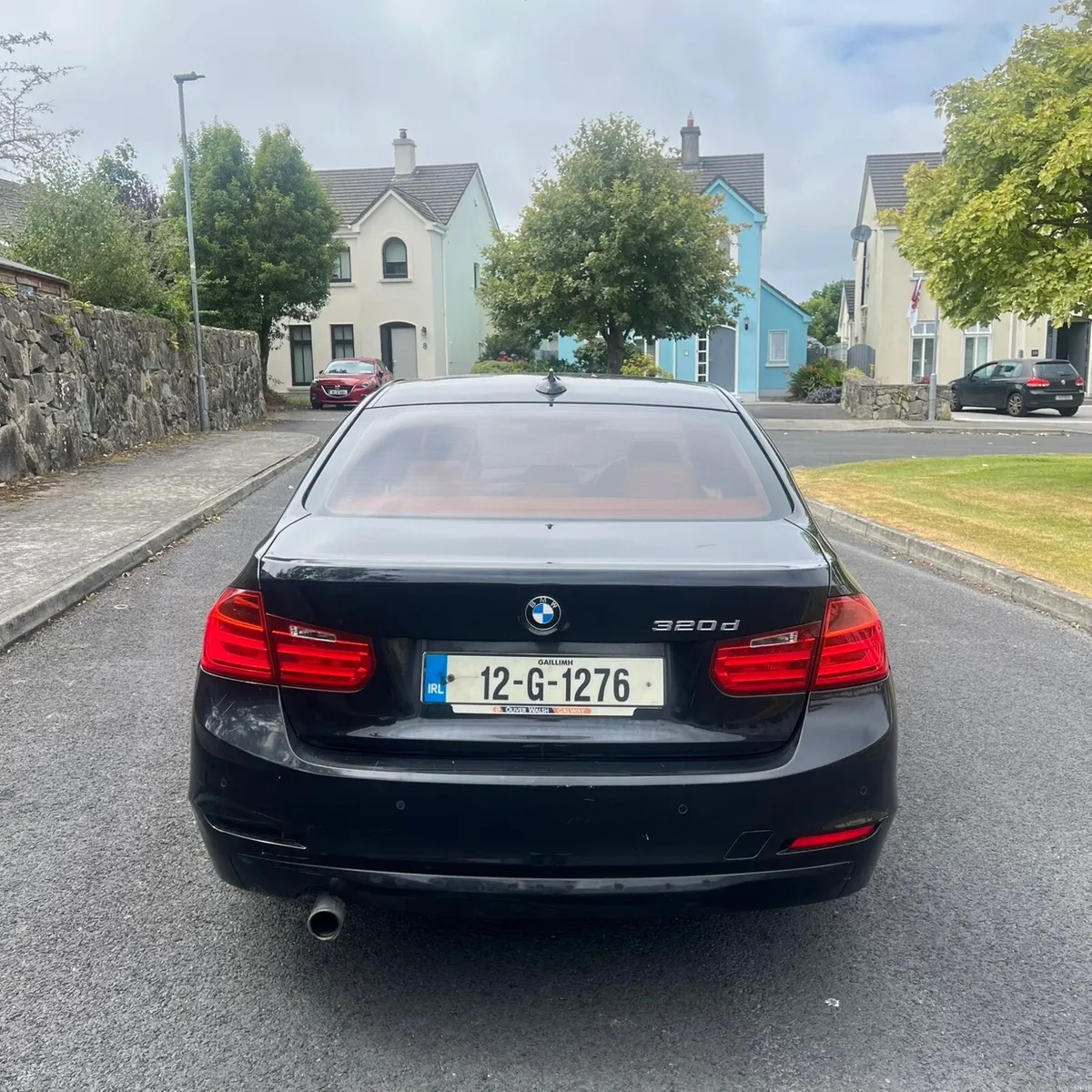 BMW 3-Series 2012 - Image 4