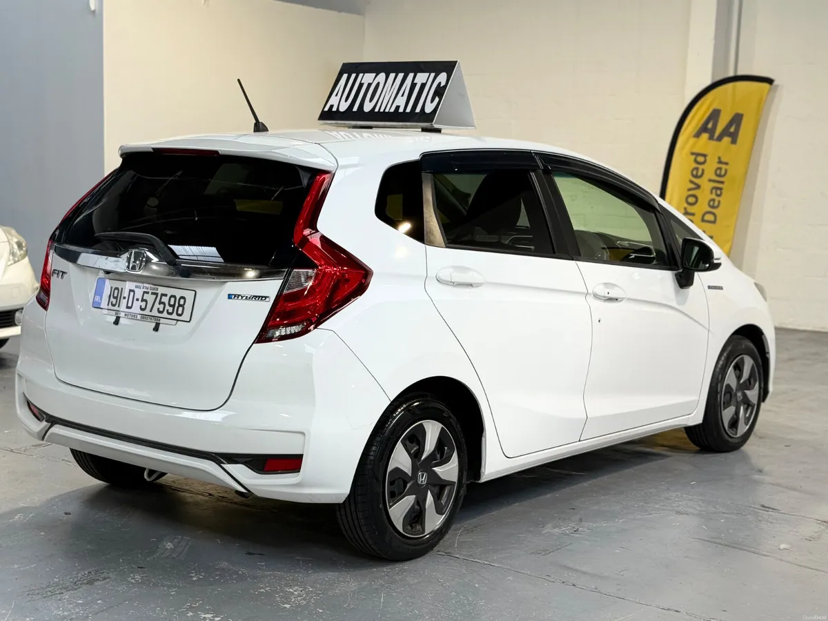 2019 Honda Fit 1.5 Hybrid Automatic,CarPlay, - Image 5