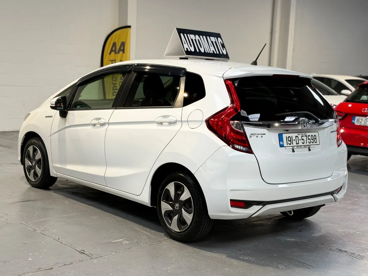 2019 Honda Fit 1.5 Hybrid Automatic,CarPlay, - Image 6